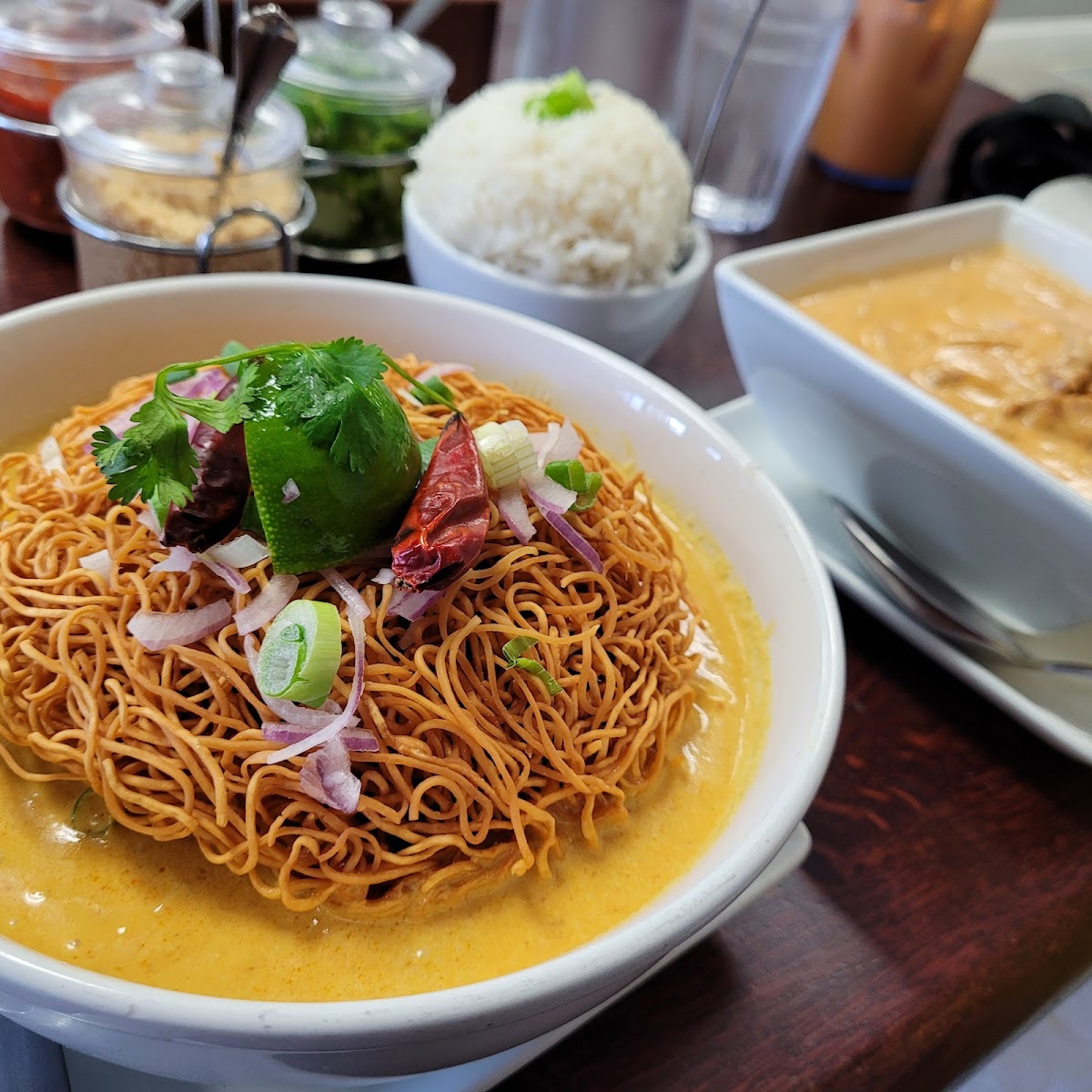 Banner Baisi Thai Restaurant 03